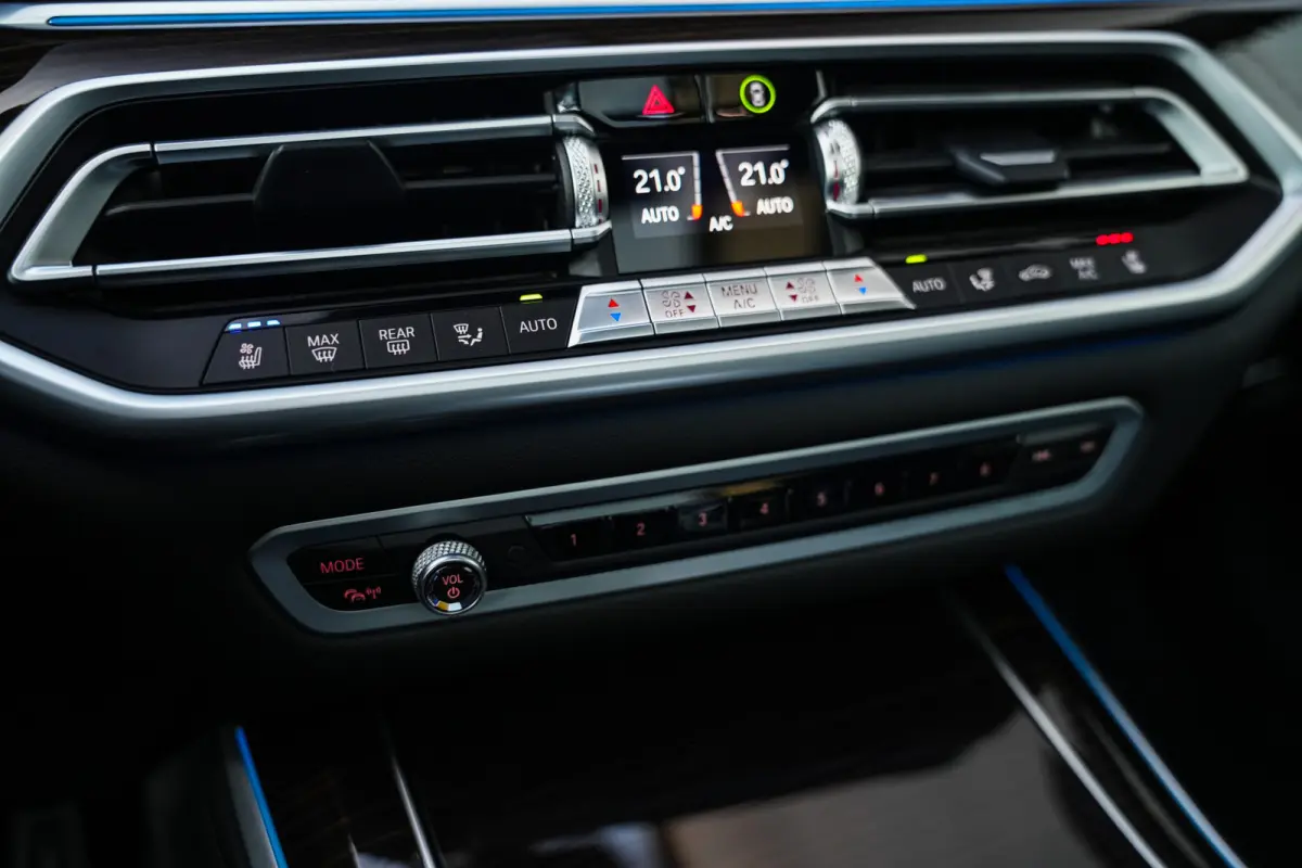 xDrive45e 394 pk High Executive M-Sportpakket /Sky-Lounge/ Laser/ Pano-Dak/ Harman&Kardon/ Soft-Close/ Massage/ Head-Up/ Adap.Cruise/ Keyless/ Trekhaak
