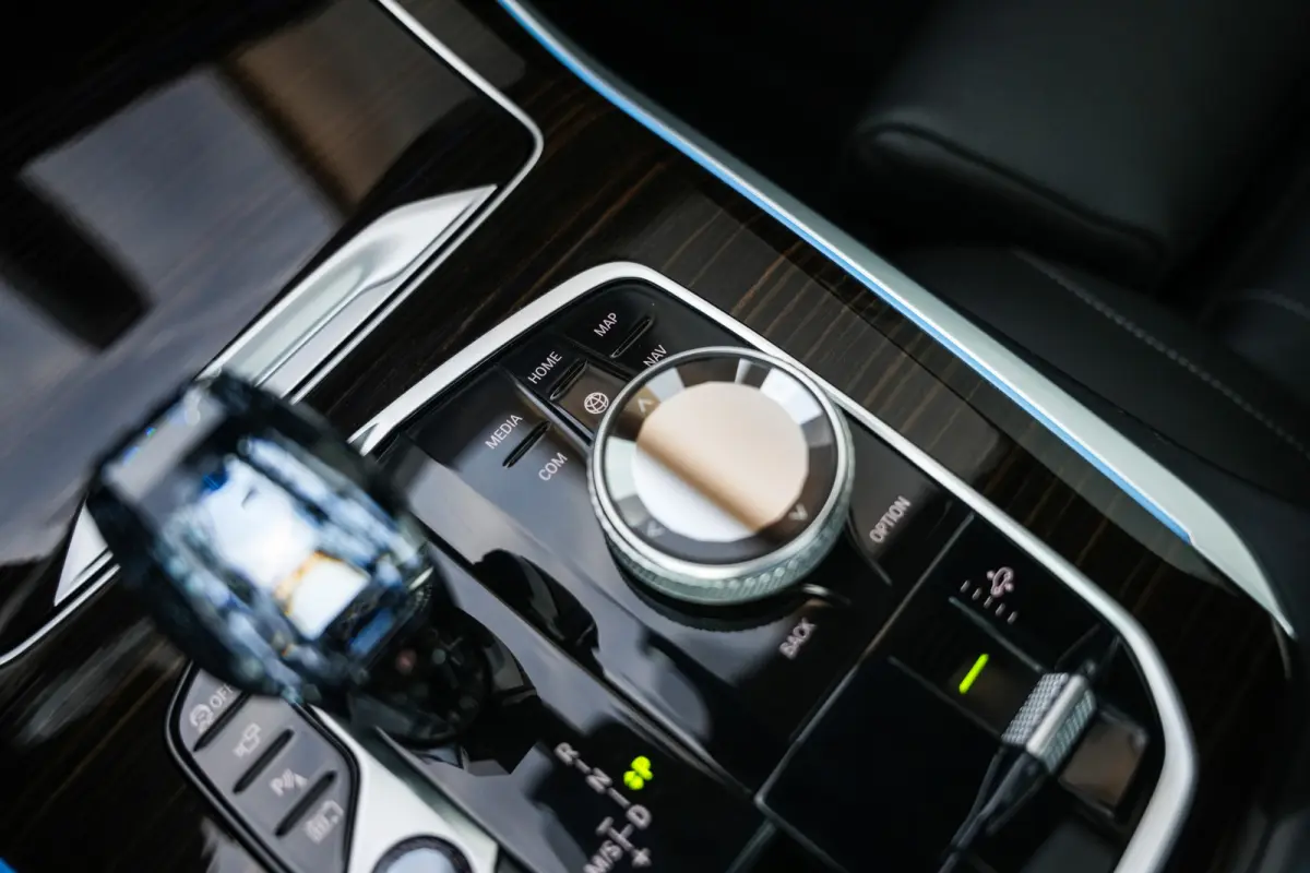 xDrive45e 394 pk High Executive M-Sportpakket /Sky-Lounge/ Laser/ Pano-Dak/ Harman&Kardon/ Soft-Close/ Massage/ Head-Up/ Adap.Cruise/ Keyless/ Trekhaak