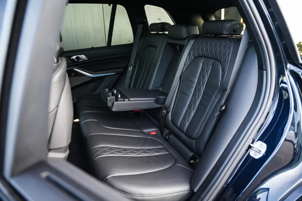 xDrive45e 394 pk High Executive M-Sportpakket /Sky-Lounge/ Laser/ Pano-Dak/ Harman&Kardon/ Soft-Close/ Massage/ Head-Up/ Adap.Cruise/ Keyless/ Trekhaak