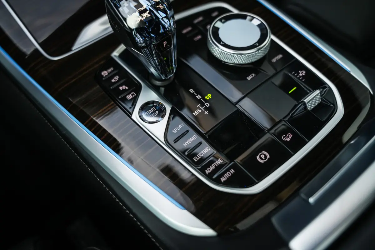 xDrive45e 394 pk High Executive M-Sportpakket /Sky-Lounge/ Laser/ Pano-Dak/ Harman&Kardon/ Soft-Close/ Massage/ Head-Up/ Adap.Cruise/ Keyless/ Trekhaak