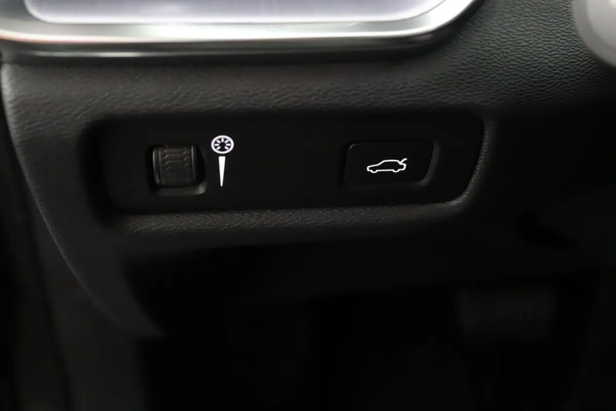 2.0 B3 Advantage | Leder | Camera | Stoel/ Stuurverwarming | Adaptive Cruise | BLIS | CarPlay/Android Auto