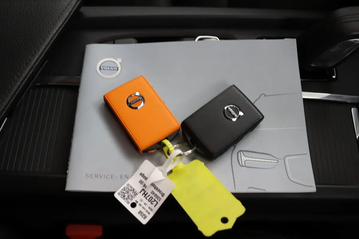 2.0 B3 Advantage | Leder | Camera | Stoel/ Stuurverwarming | Adaptive Cruise | BLIS | CarPlay/Android Auto