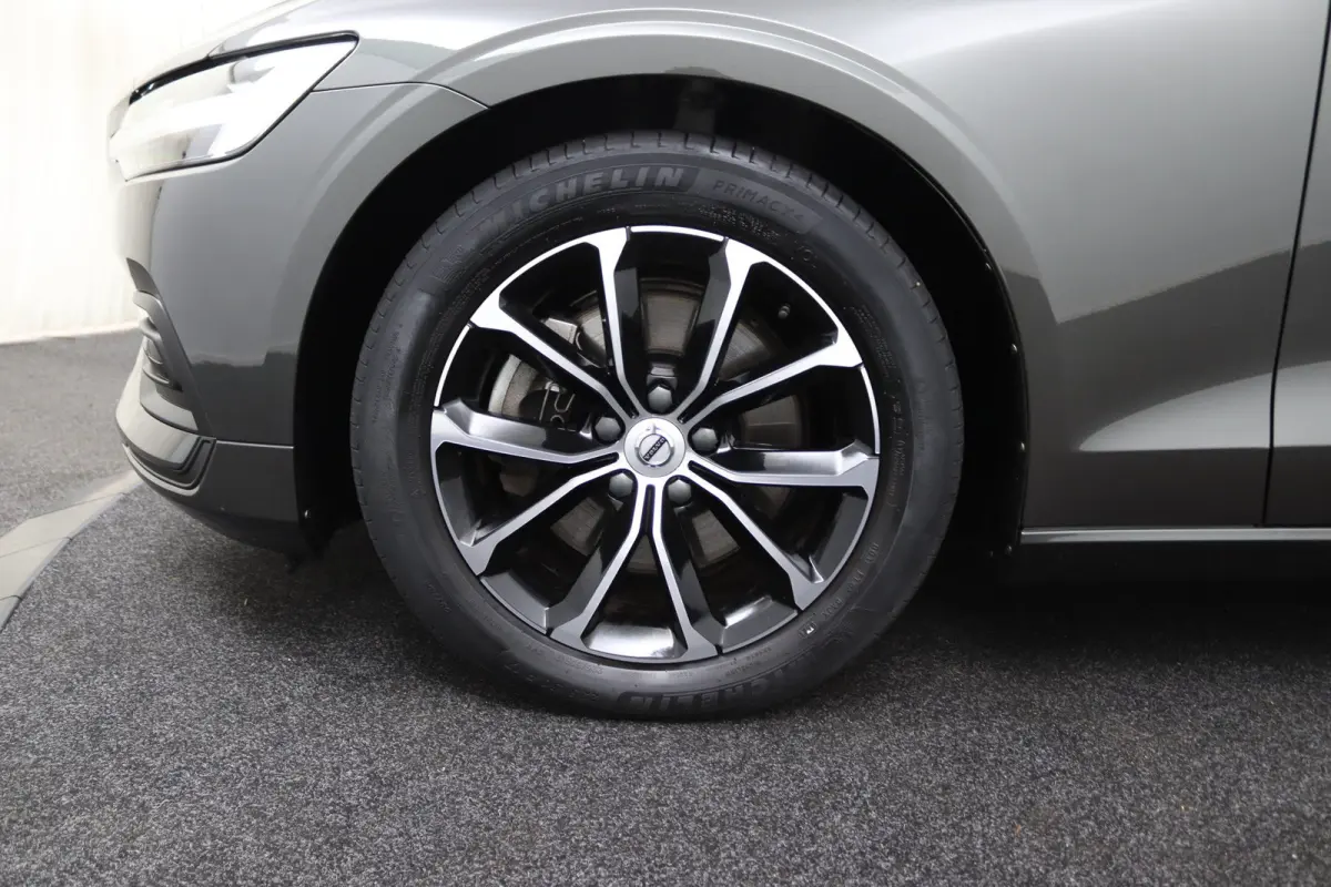 2.0 B3 Advantage | Leder | Camera | Stoel/ Stuurverwarming | Adaptive Cruise | BLIS | CarPlay/Android Auto