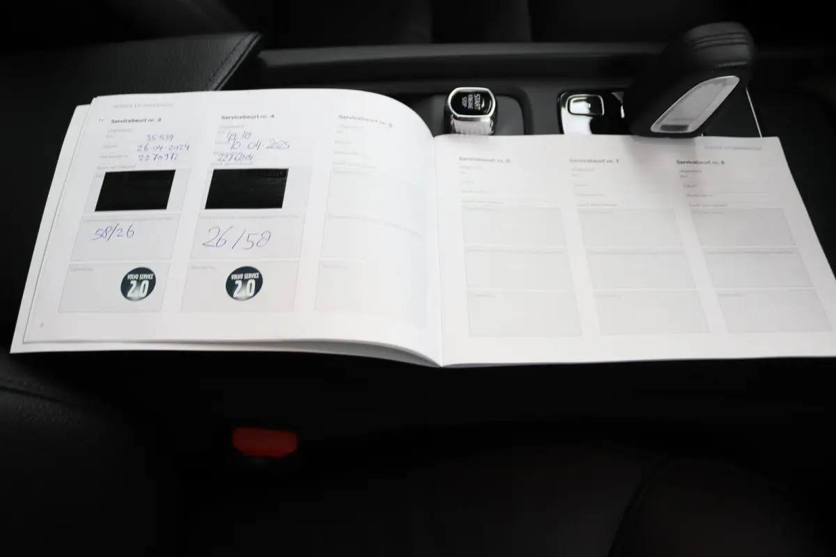 2.0 B3 Advantage | Leder | Camera | Stoel/ Stuurverwarming | Adaptive Cruise | BLIS | CarPlay/Android Auto