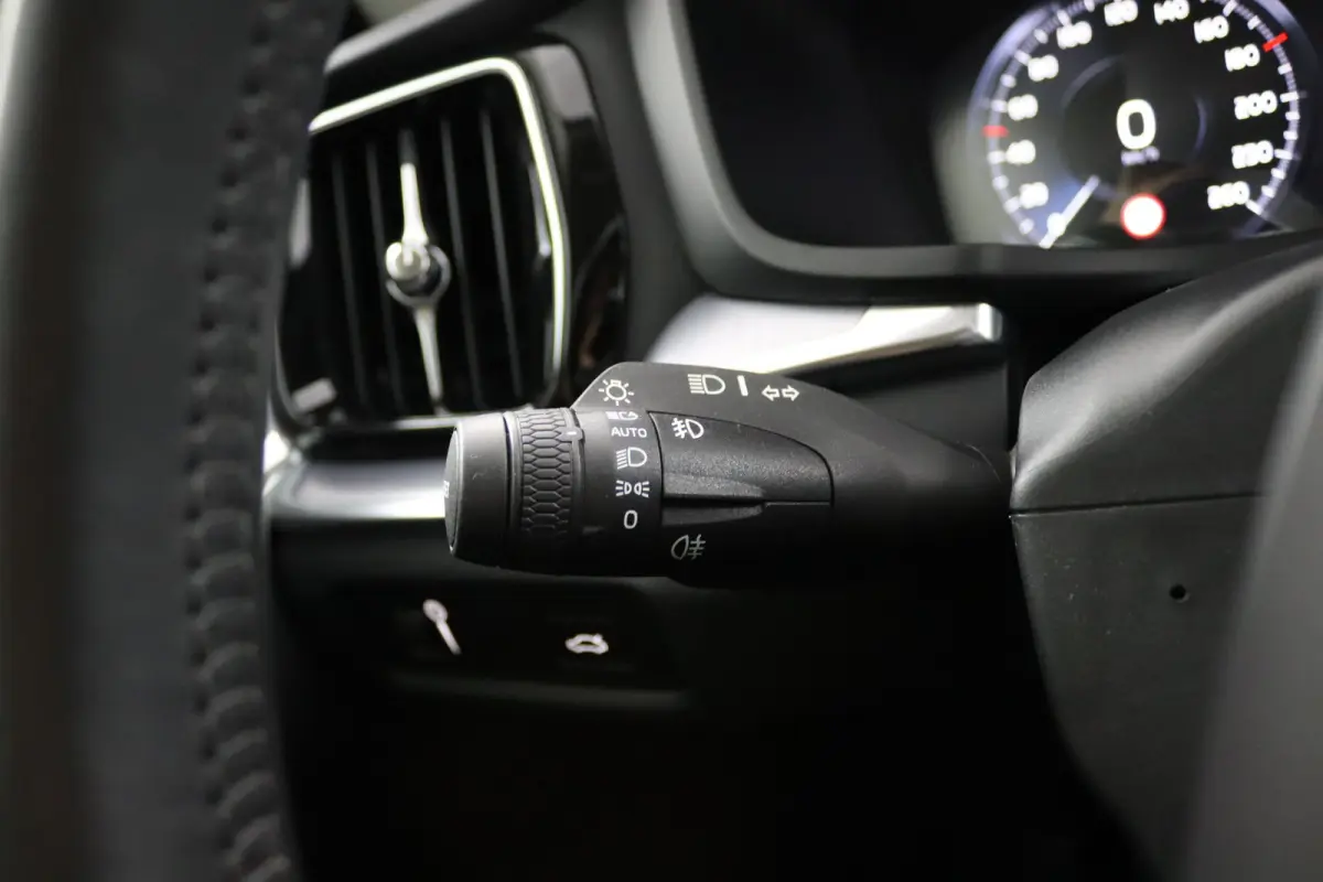 2.0 B3 Advantage | Leder | Camera | Stoel/ Stuurverwarming | Adaptive Cruise | BLIS | CarPlay/Android Auto
