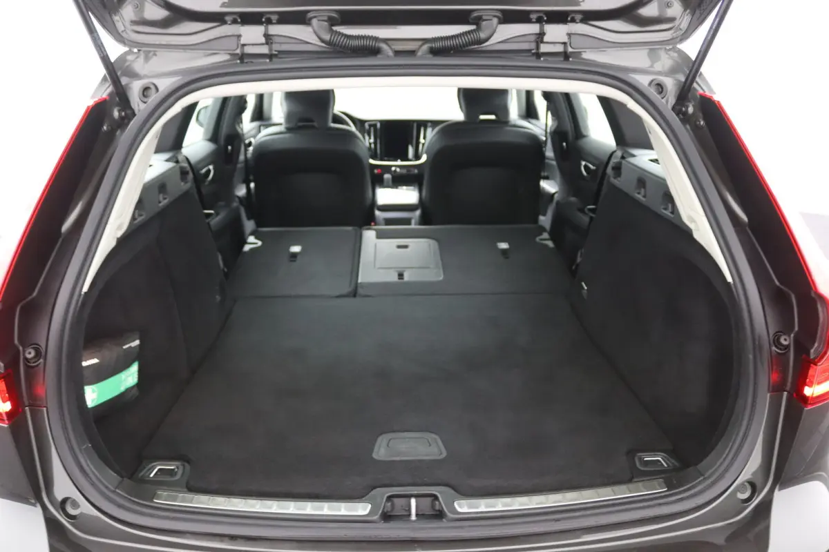 2.0 B3 Advantage | Leder | Camera | Stoel/ Stuurverwarming | Adaptive Cruise | BLIS | CarPlay/Android Auto