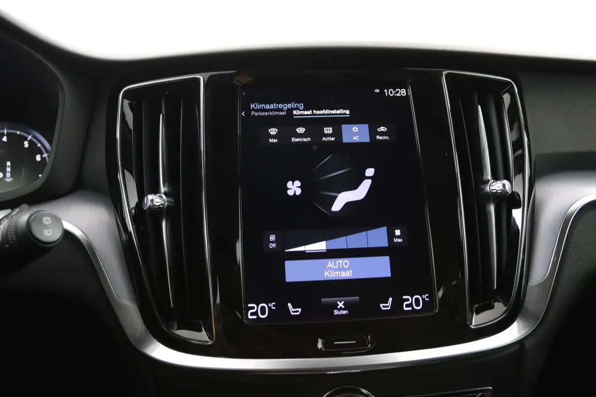 2.0 B3 Advantage | Leder | Camera | Stoel/ Stuurverwarming | Adaptive Cruise | BLIS | CarPlay/Android Auto