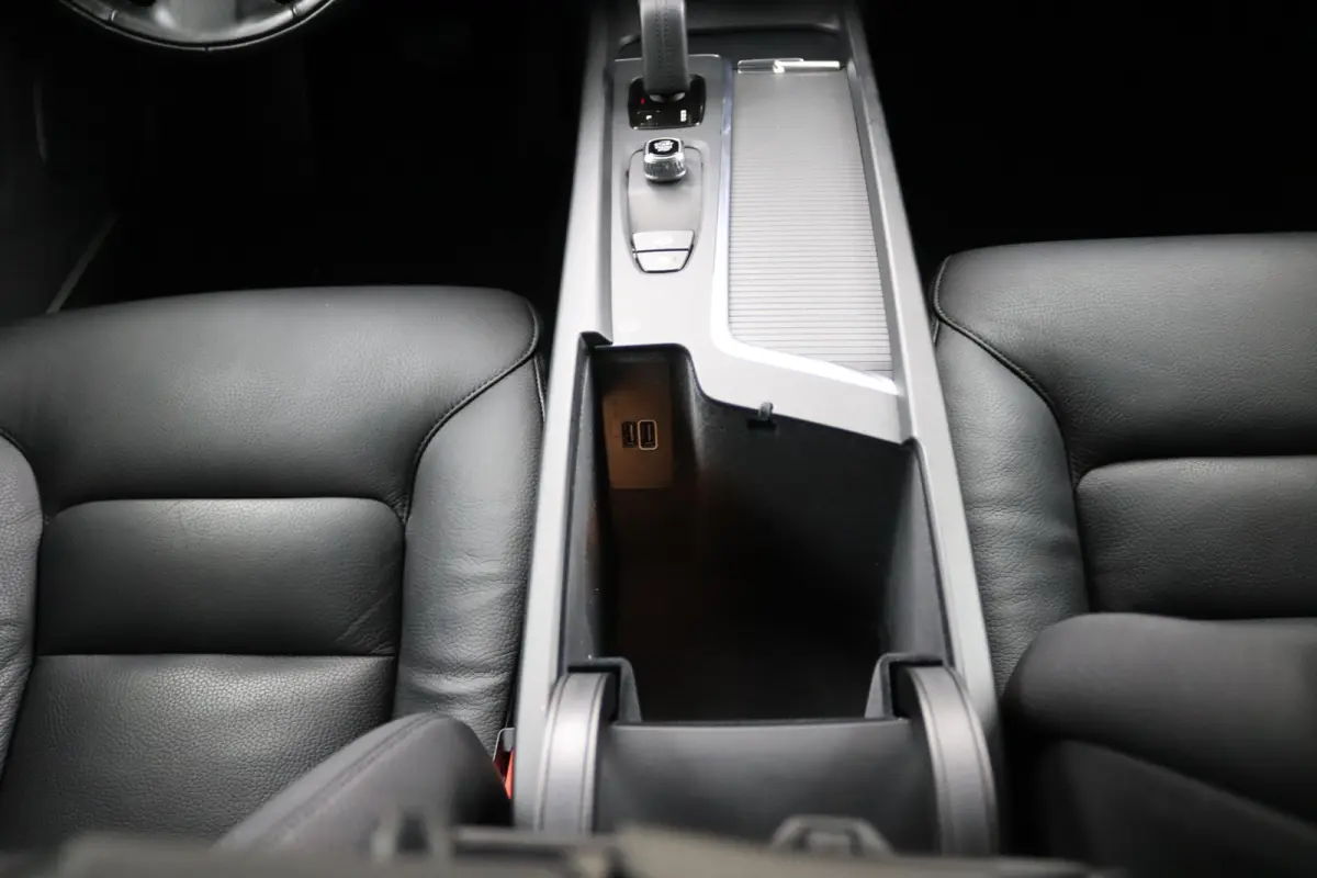2.0 B3 Advantage | Leder | Camera | Stoel/ Stuurverwarming | Adaptive Cruise | BLIS | CarPlay/Android Auto