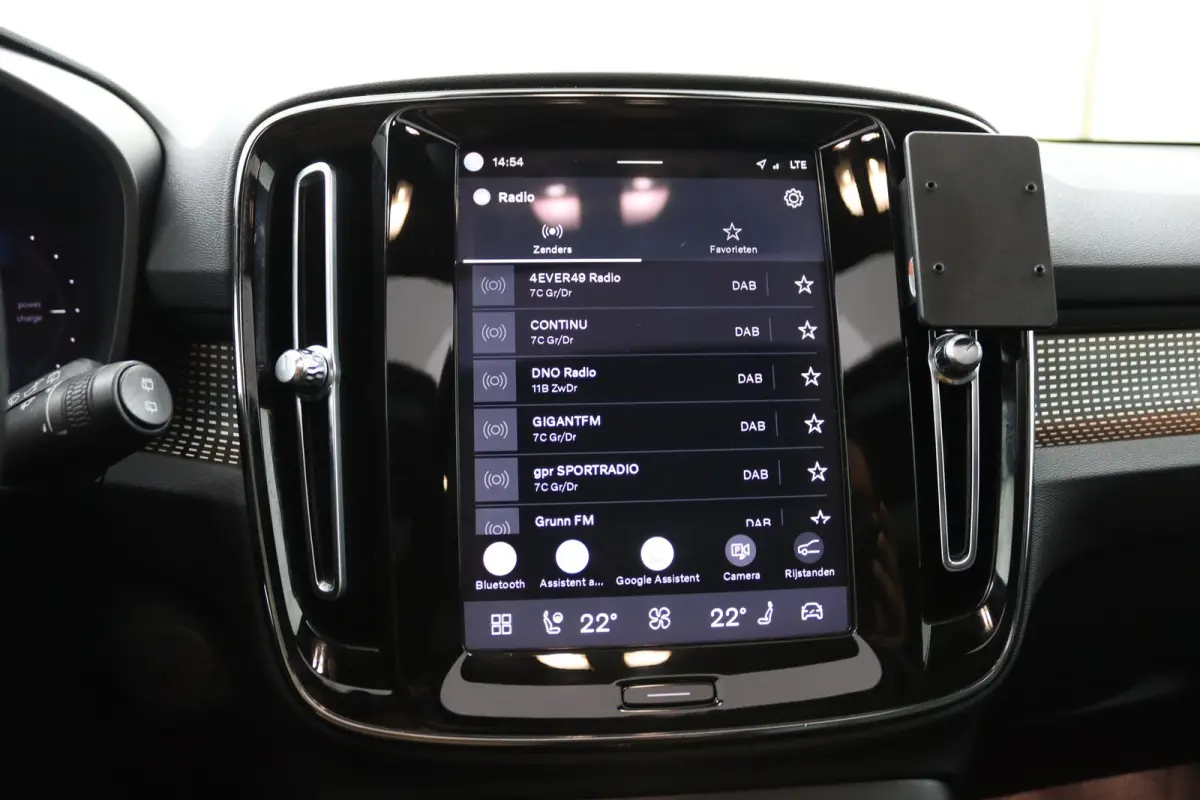 P8 AWD R-Design | Panoramadak | Warmtepomp | Adaptive LED | Leder | Harman/Kardon | Keyless | 360 Camera | BLIS