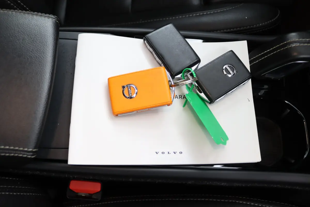 P8 AWD R-Design | Panoramadak | Warmtepomp | Adaptive LED | Leder | Harman/Kardon | Keyless | 360 Camera | BLIS