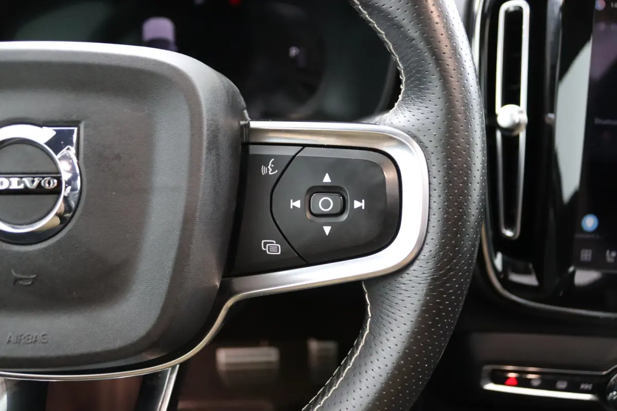 P8 AWD R-Design | Panoramadak | Warmtepomp | Adaptive LED | Leder | Harman/Kardon | Keyless | 360 Camera | BLIS