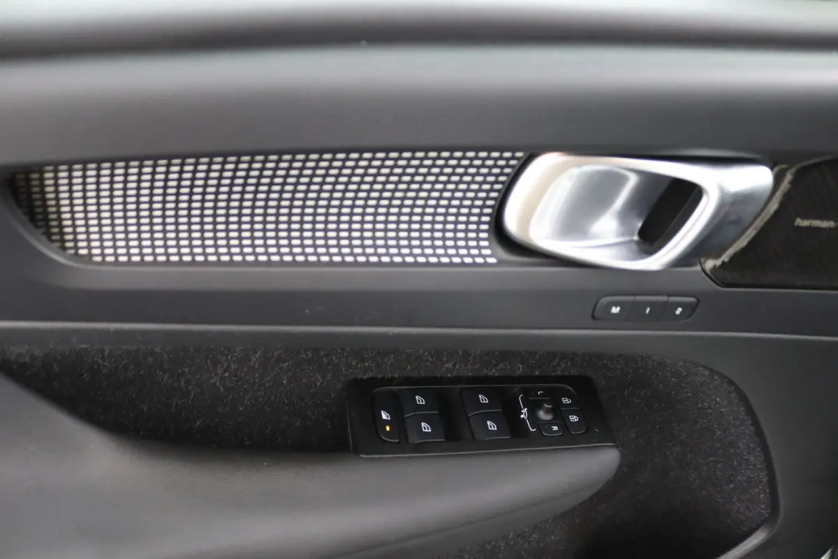 P8 AWD R-Design | Panoramadak | Warmtepomp | Adaptive LED | Leder | Harman/Kardon | Keyless | 360 Camera | BLIS