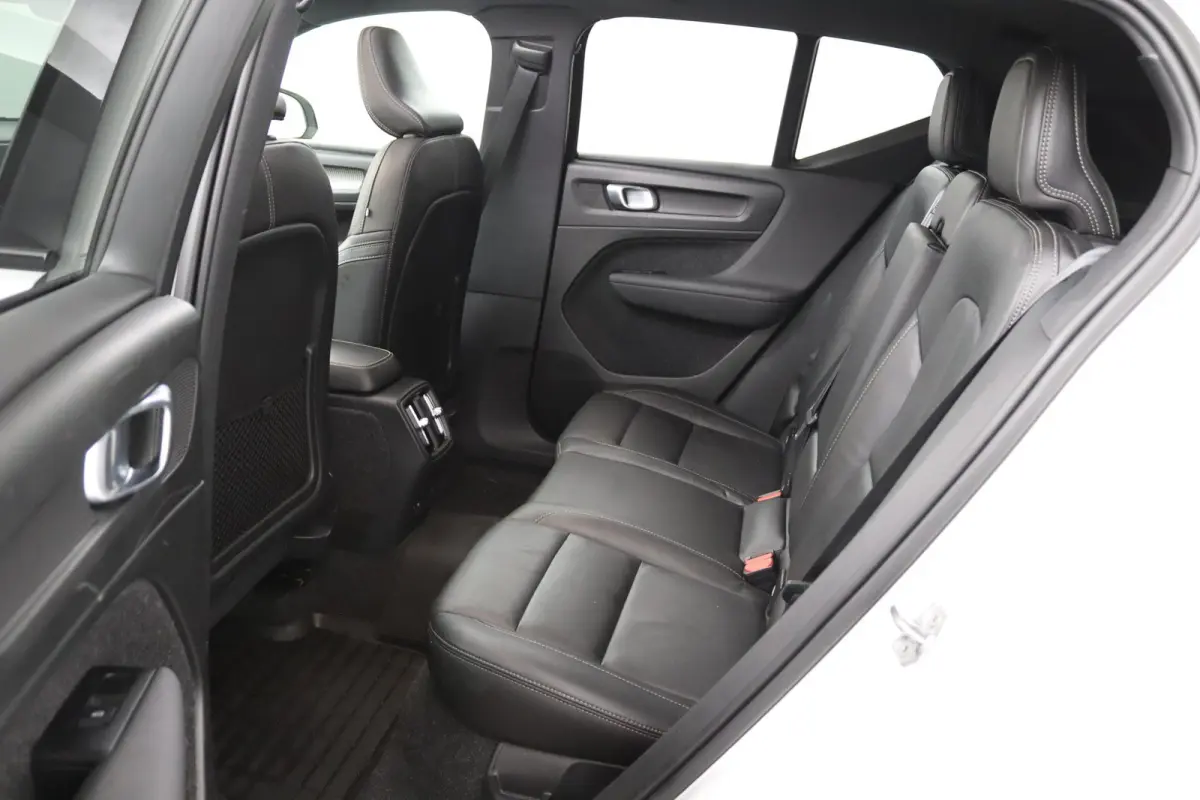 P8 AWD R-Design | Panoramadak | Warmtepomp | Adaptive LED | Leder | Harman/Kardon | Keyless | 360 Camera | BLIS