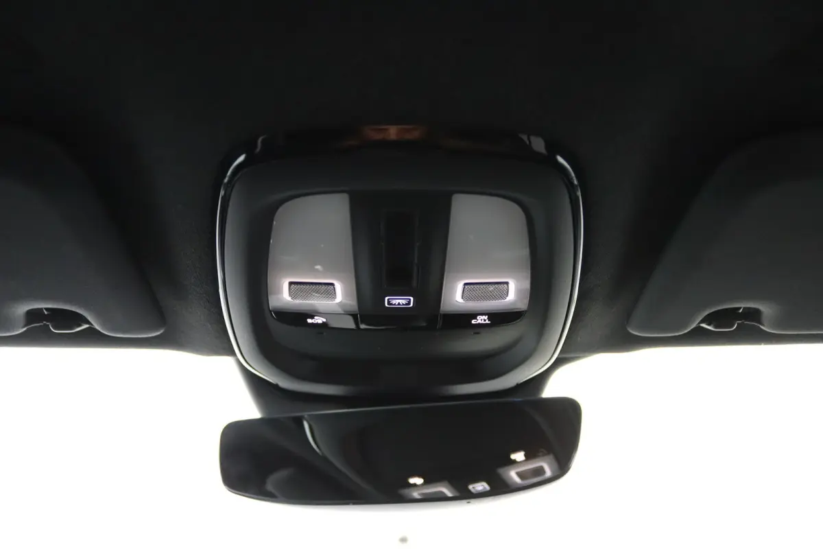P8 AWD R-Design | Panoramadak | Warmtepomp | Adaptive LED | Leder | Harman/Kardon | Keyless | 360 Camera | BLIS