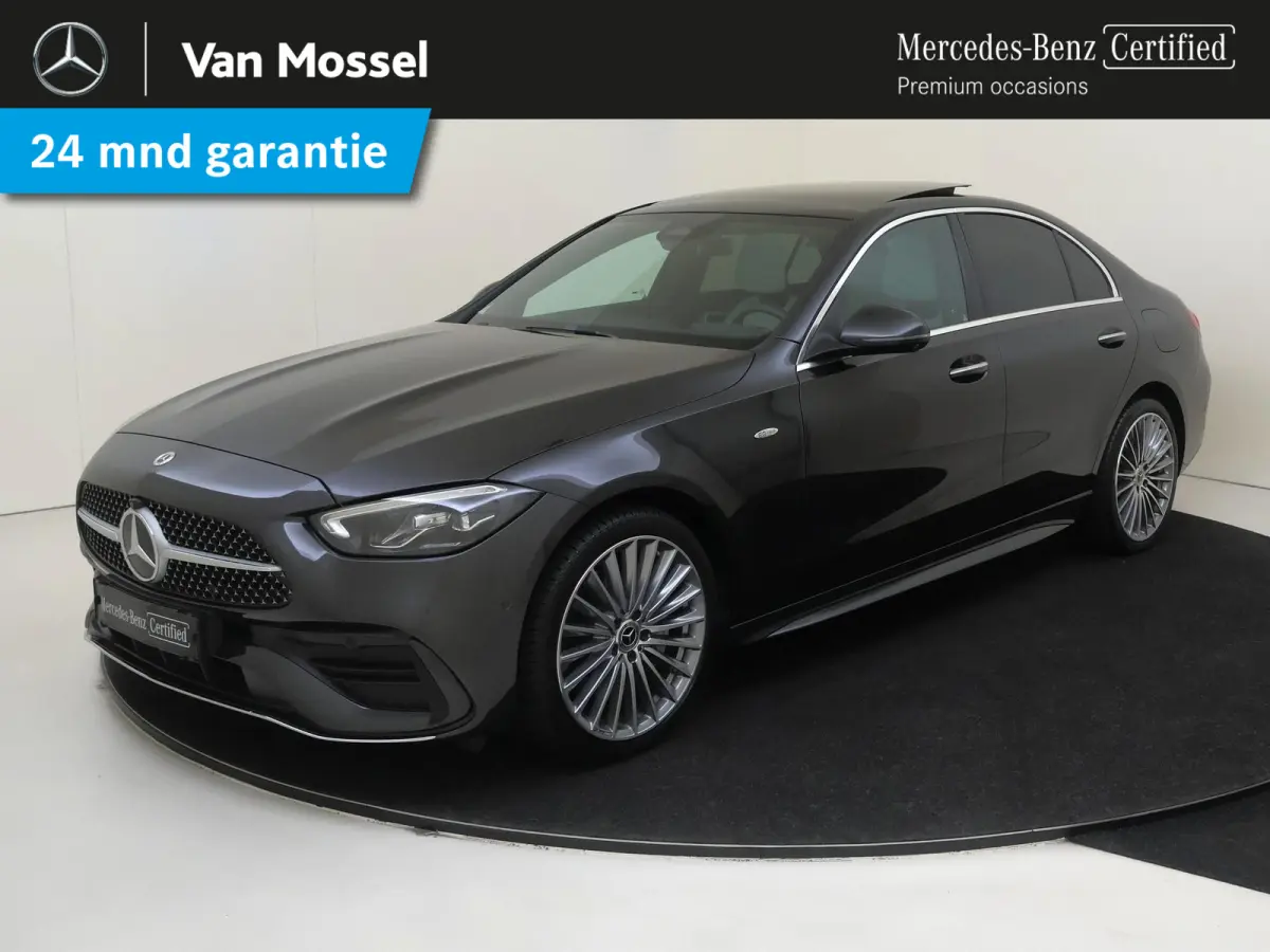 300 e Business Solution AMG Panoramadak / Memory Seats / 360 Camera / Multispaak / Stoelverwarming / Privacy Glass /