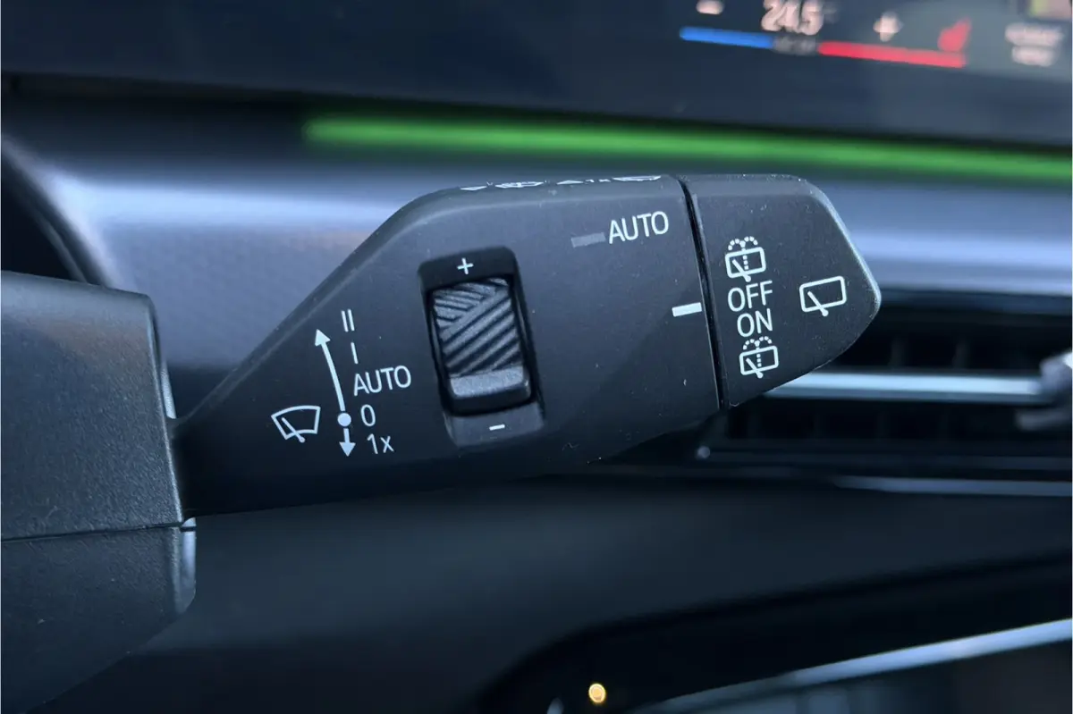225e xDrive M-Sport | Panodak | Leder | 360 Camera | Comfort Access