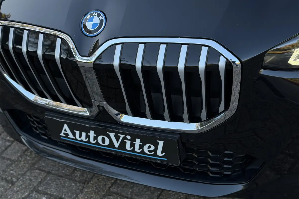 225e xDrive M-Sport | Panodak | Leder | 360 Camera | Comfort Access