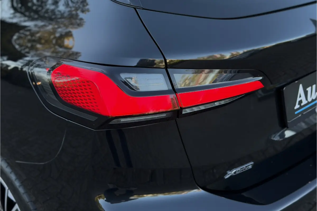225e xDrive M-Sport | Panodak | Leder | 360 Camera | Comfort Access