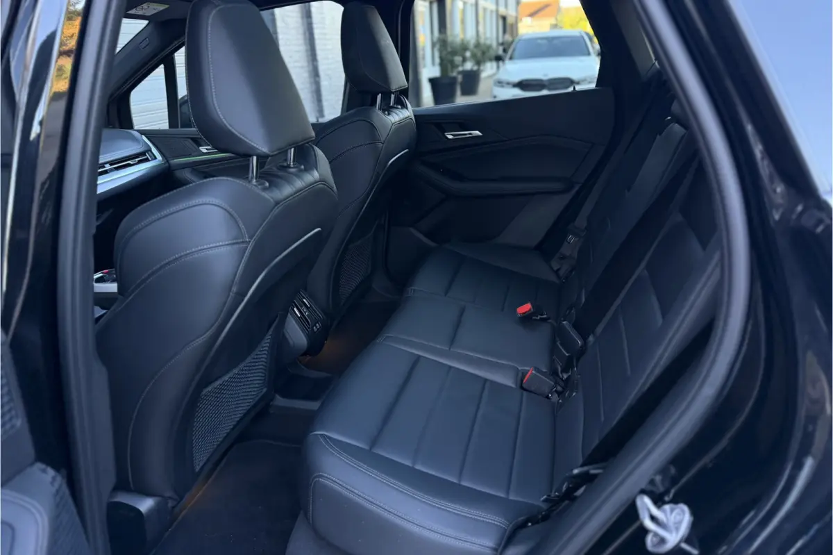 225e xDrive M-Sport | Panodak | Leder | 360 Camera | Comfort Access