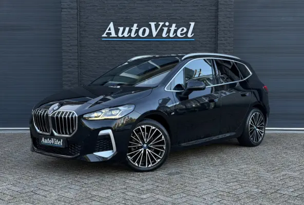 225e xDrive M-Sport | Panodak | Leder | 360 Camera | Comfort Access