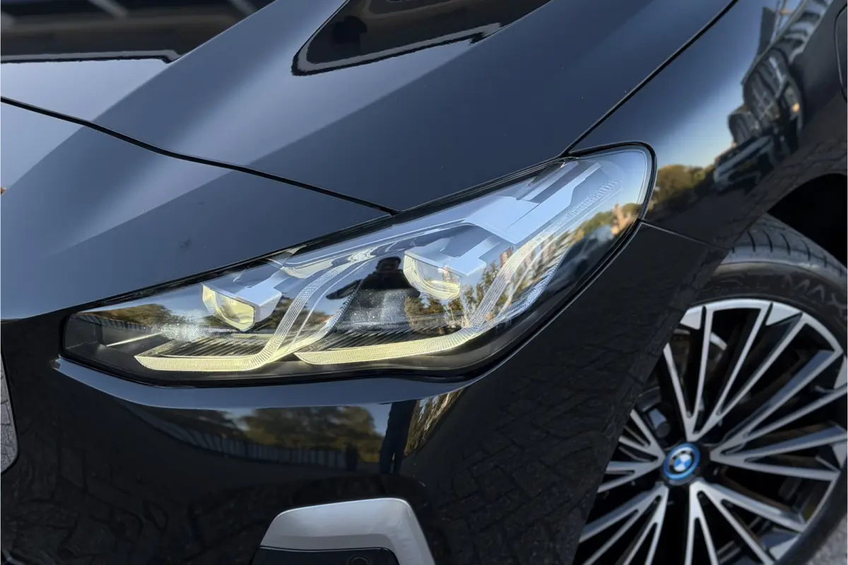 225e xDrive M-Sport | Panodak | Leder | 360 Camera | Comfort Access