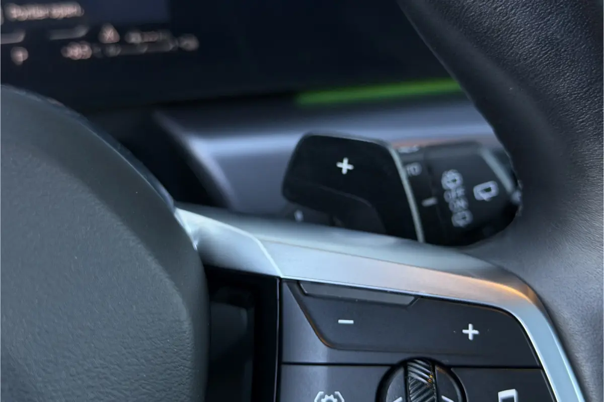 225e xDrive M-Sport | Panodak | Leder | 360 Camera | Comfort Access