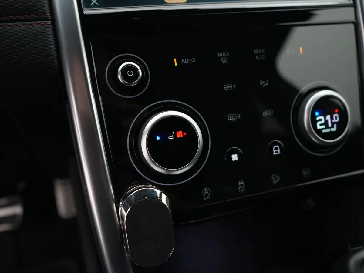 P300e 1.5 R-Dynamic SE | Cold Climate Pack | Meridian™ Surround Sound | Afneembare Trekhaak