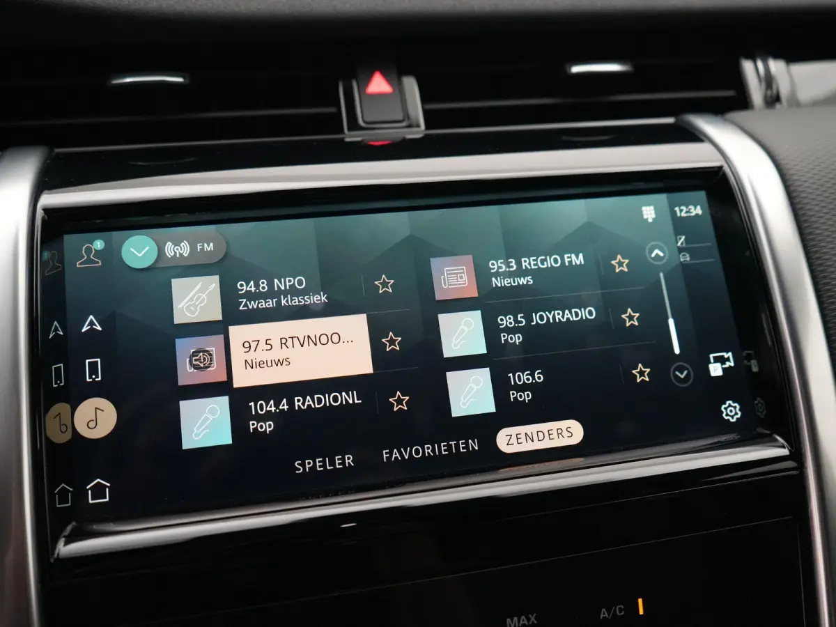 P300e 1.5 R-Dynamic SE | Cold Climate Pack | Meridian™ Surround Sound | Afneembare Trekhaak