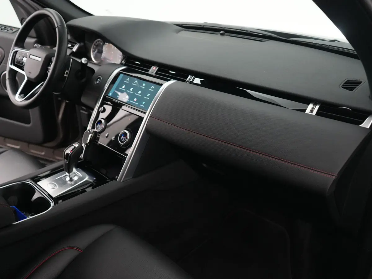 P300e 1.5 R-Dynamic SE | Cold Climate Pack | Meridian™ Surround Sound | Afneembare Trekhaak