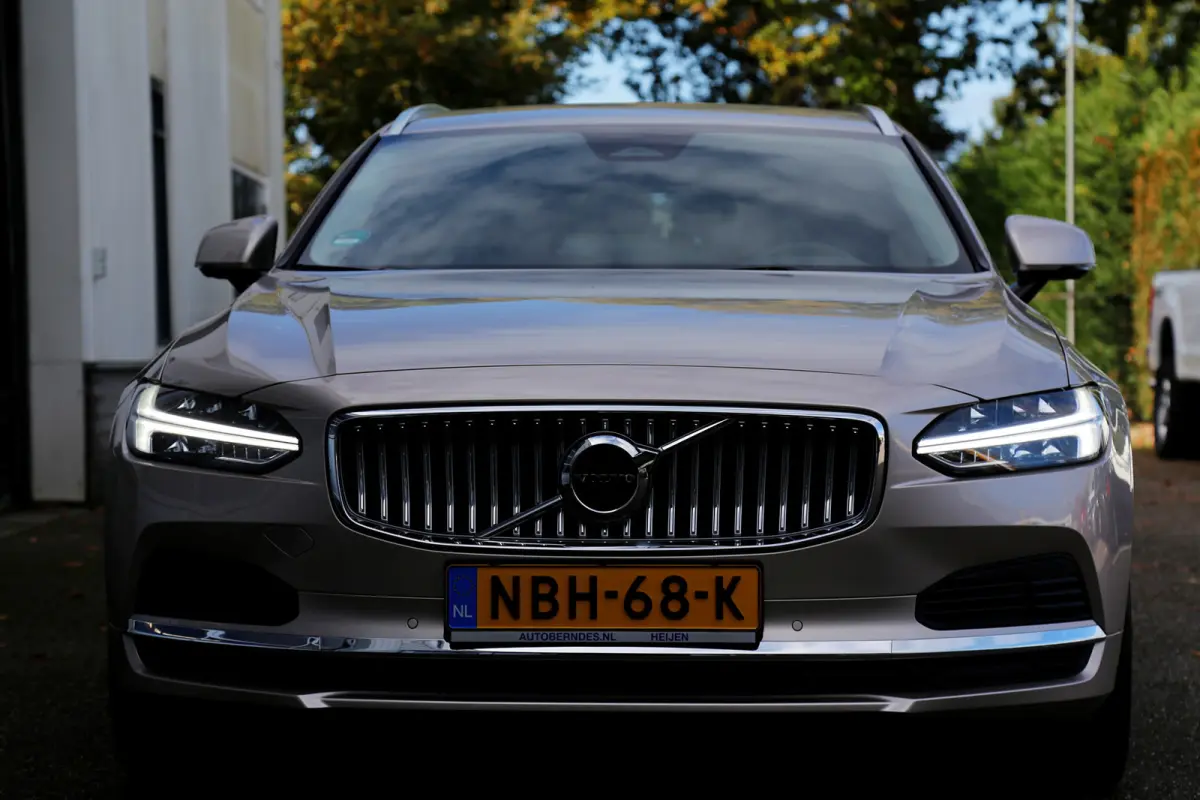 2.0 T6 Plug-in hybrid 350PK AWD Long Range*Bright Dusk Metallic!*Fabrieksgarantie*Elek. Trekhaak/Pilot ass./ACC/Stoelverw.V+A/Stuurwielverw./Leder/Dodehoek/Camera/Apple Carplay-Android/18 in