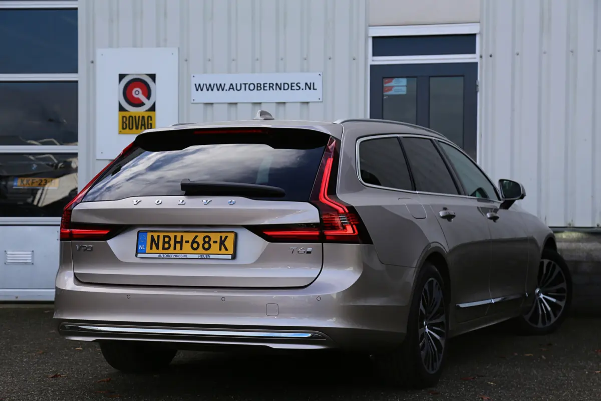 2.0 T6 Plug-in hybrid 350PK AWD Long Range*Bright Dusk Metallic!*Fabrieksgarantie*Elek. Trekhaak/Pilot ass./ACC/Stoelverw.V+A/Stuurwielverw./Leder/Dodehoek/Camera/Apple Carplay-Android/18 in
