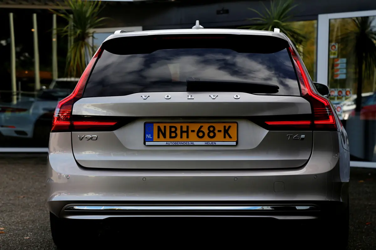 2.0 T6 Plug-in hybrid 350PK AWD Long Range*Bright Dusk Metallic!*Fabrieksgarantie*Elek. Trekhaak/Pilot ass./ACC/Stoelverw.V+A/Stuurwielverw./Leder/Dodehoek/Camera/Apple Carplay-Android/18 in