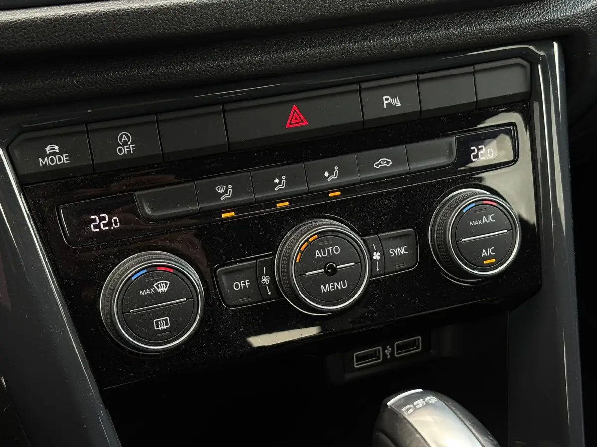 1.5 TSI 150 pk Sport | Trekhaak | Climatronic | Parkeersensoren | Ledkoplampen |