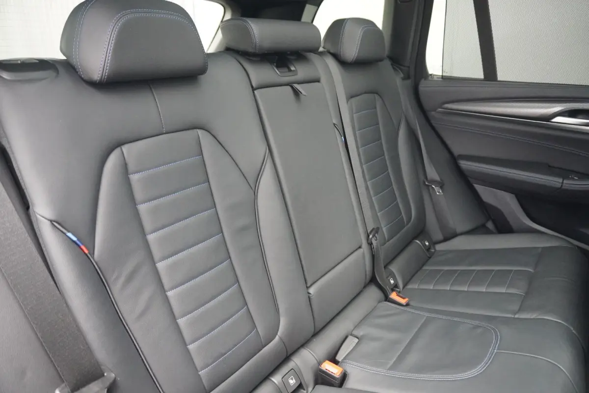 xDrive30e | M Sportpakket | Panoramadak | Elektrisch verstelbare stoelen | Harman Kardon | Head-Up Display