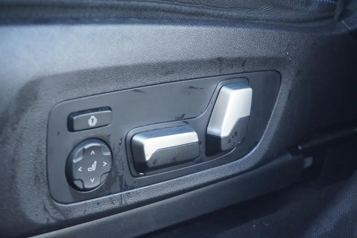 xDrive30e | M Sportpakket | Panoramadak | Elektrisch verstelbare stoelen | Harman Kardon | Head-Up Display