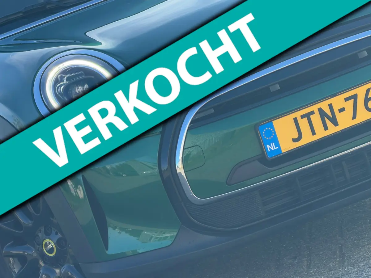 Classic Trim SE 33 kWh - British Racing Green/Black Pearl - Carplay/Sport seats - Nwstaat