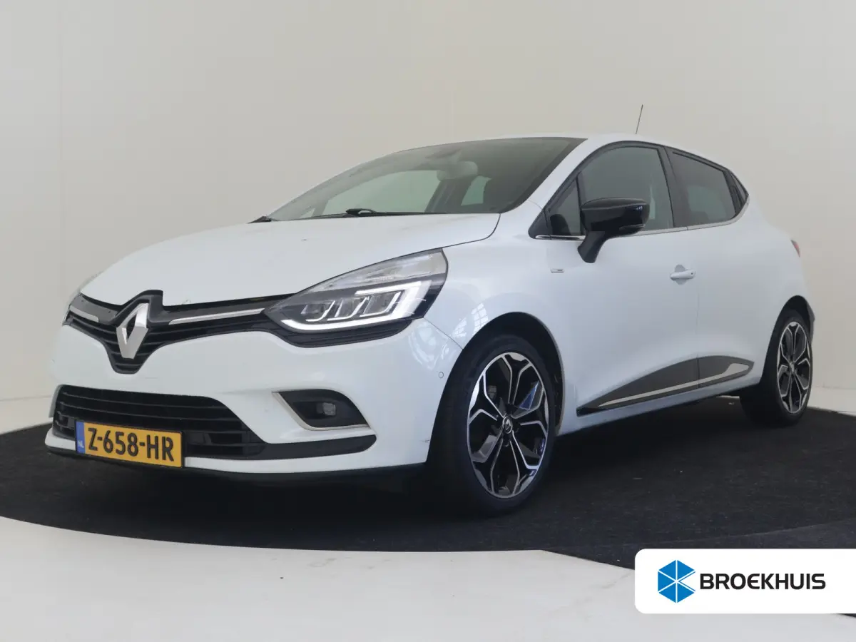 0.9 TCe Bose l Stoelverwarming l Camera l Parkeersensoren l Navigatie l Half Leder l Bose Audio l 17" l