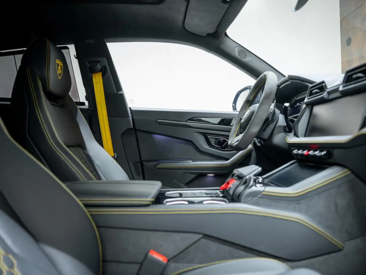 4.0 V8 Hybrid | B&O 3D | Massage | Pano | Stoelventilatie | Carbon |