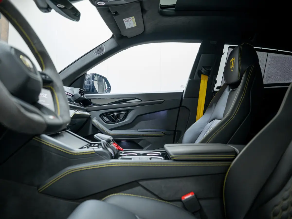 4.0 V8 Hybrid | B&O 3D | Massage | Pano | Stoelventilatie | Carbon |