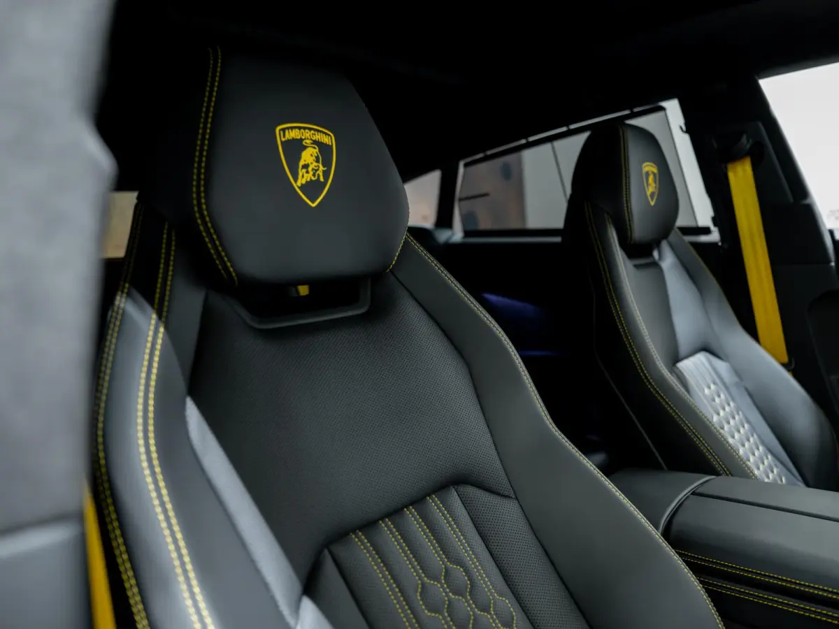 4.0 V8 Hybrid | B&O 3D | Massage | Pano | Stoelventilatie | Carbon |