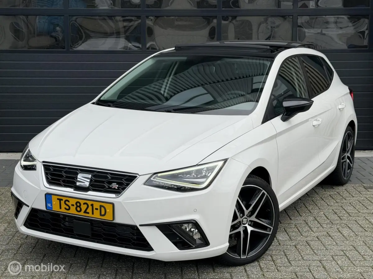 1.0 TSI FR Business Intense | LED | Pano | ACC