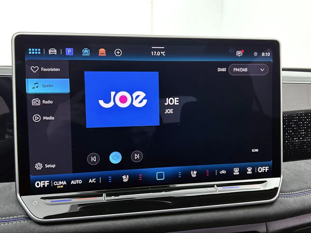1.5 eHybrid R-Line Edition | 204 PK | Navigatie | Stoel/Stuur- Verwarming | Panoramaschuif-kanteldak | Head-up Display | Stoel- Massage en Ventilatie | Apple CarPlay en Android Auto | IQ.LIG