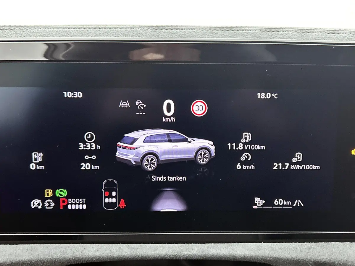 1.5 eHybrid R-Line Edition | 204 PK | Navigatie | Head-up Display | Stoel/Stuur- Verwarming | Harman Kardon Geluidsinstallatie | Panoramaschuif-kanteldak | Trekhaak inklapbaar |