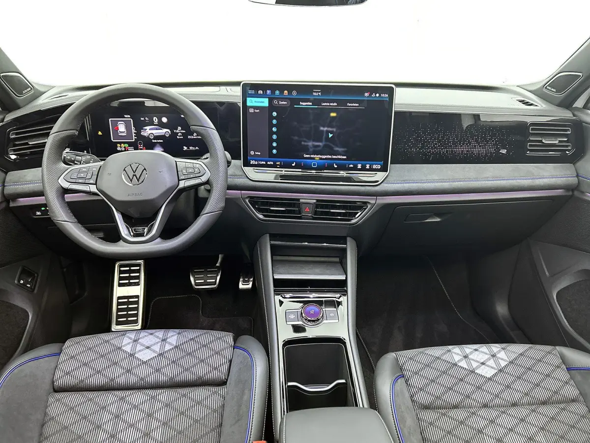 1.5 eHybrid R-Line Edition | 204 PK | Navigatie | Head-up Display | Stoel/Stuur- Verwarming | Harman Kardon Geluidsinstallatie | Panoramaschuif-kanteldak | Trekhaak inklapbaar |