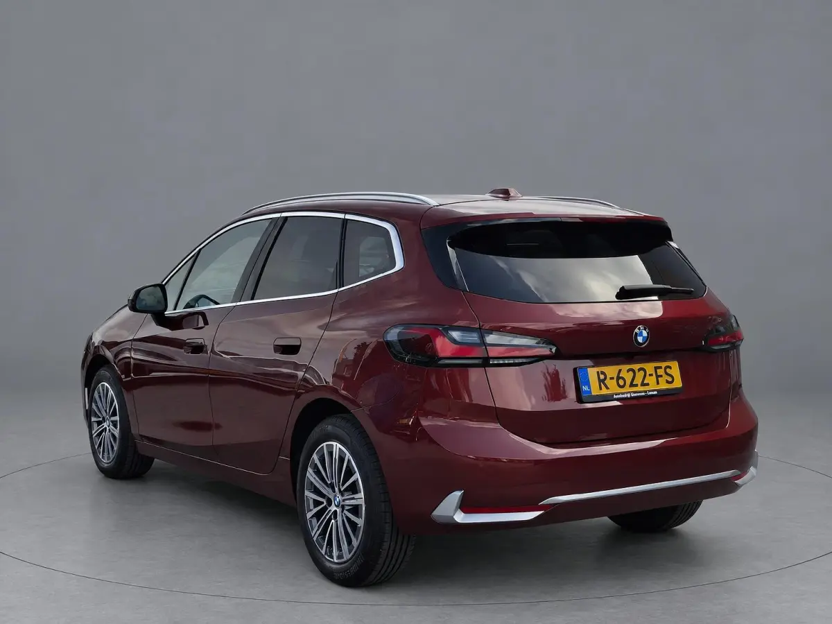 BMW 218i | 360° Camera | Head-Up Display | Leder | NL Auto | Rijklaarprijs BMW 2-serie Active Tourer 218i | 360° Camera | Head-Up Display | Leder | NL Auto | Rijklaarprijs