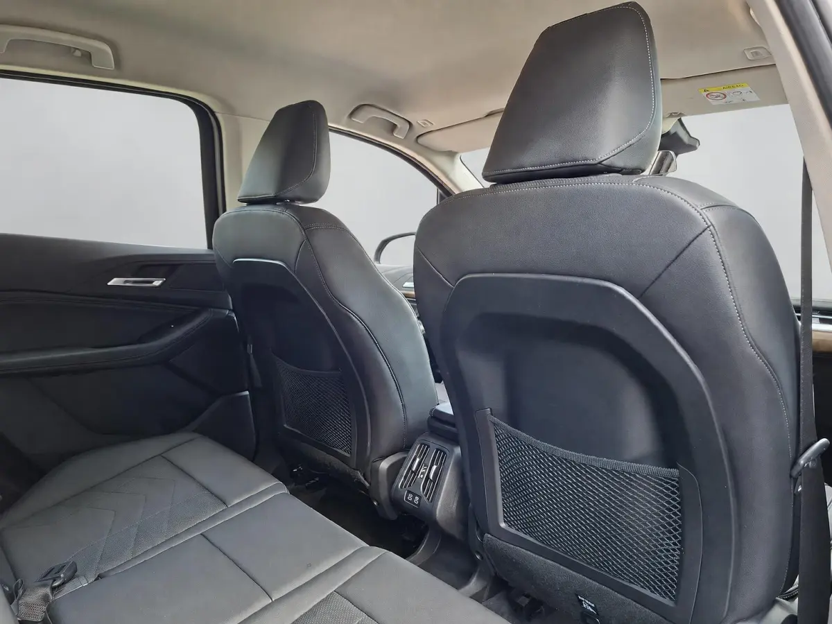 BMW 218i | 360° Camera | Head-Up Display | Leder | NL Auto | Rijklaarprijs BMW 2-serie Active Tourer 218i | 360° Camera | Head-Up Display | Leder | NL Auto | Rijklaarprijs