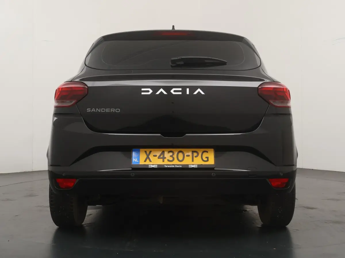 TCe 100 ECO-G (LPG) Expression | Keyless Entry | Climate Control |