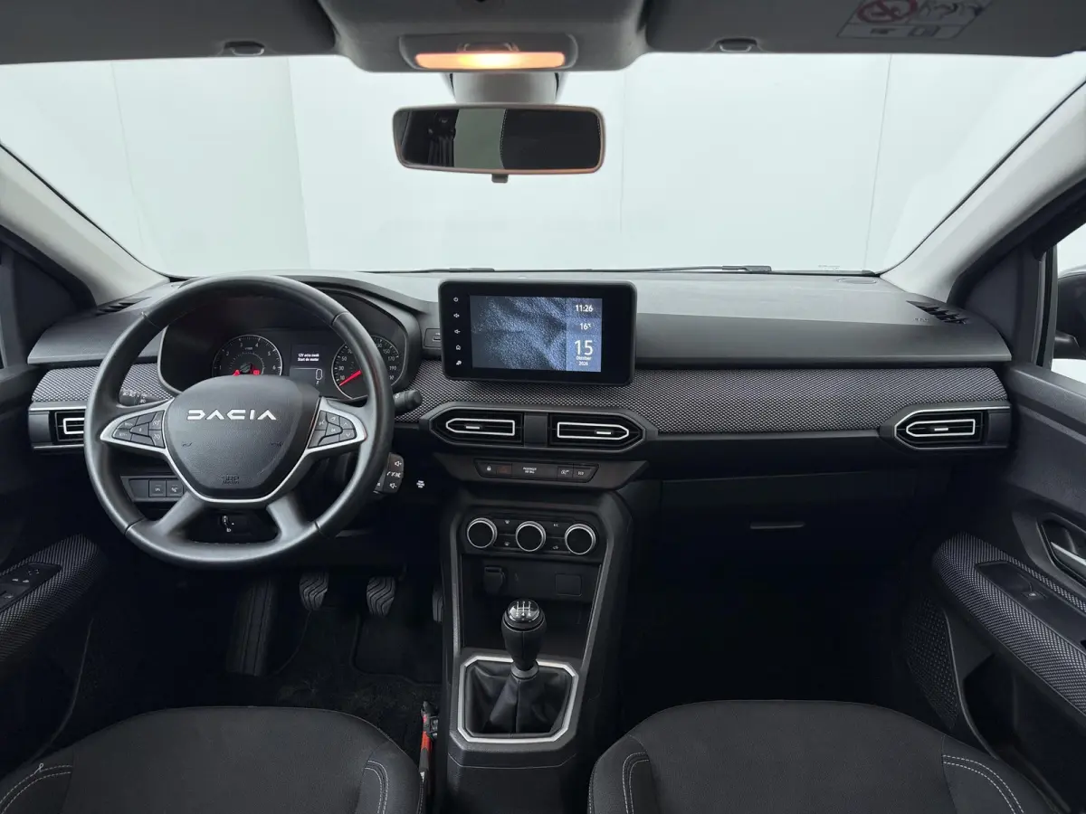 TCe 100 ECO-G (LPG) Expression | Keyless Entry | Climate Control |