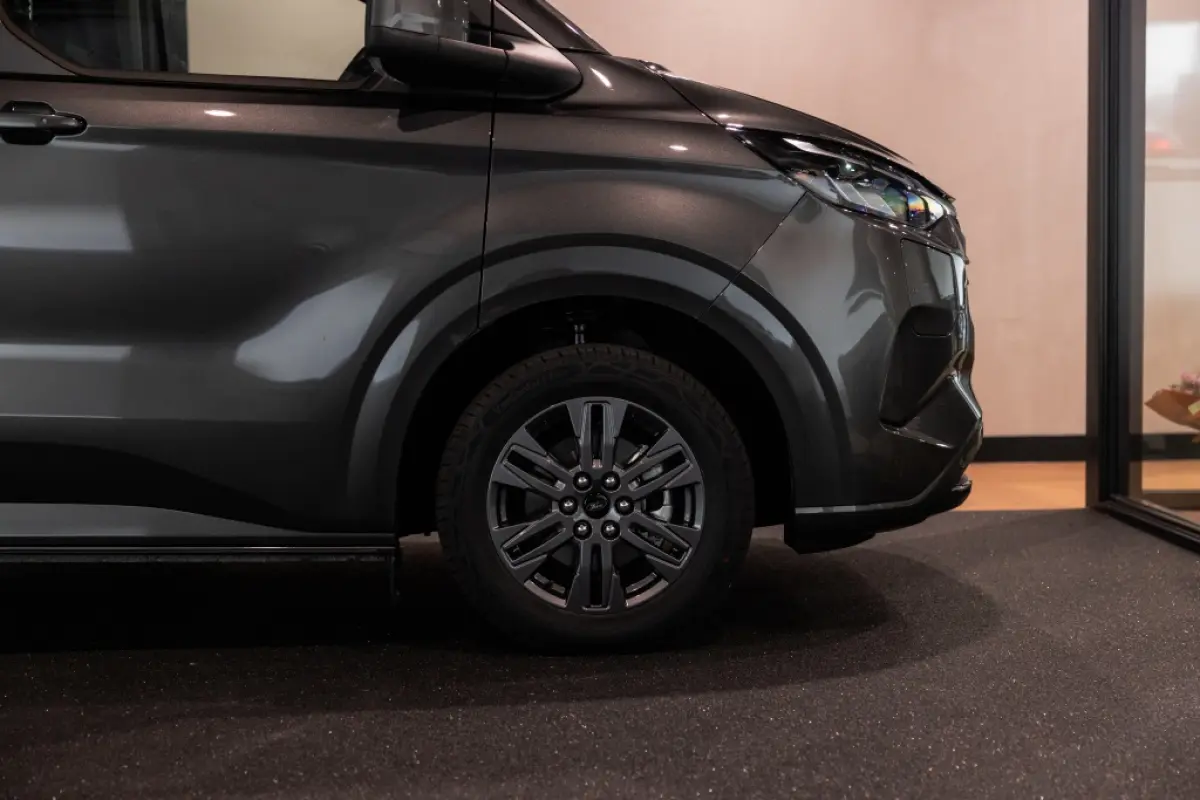 combi 340 L2 Plug-in Hybrid FWD Limited