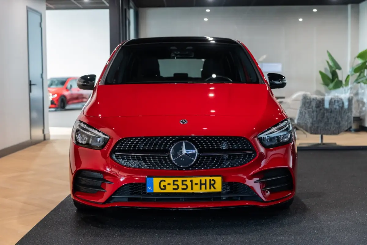 180 Bus. Sol. AMG | Pano | Camera | CarPlay |
